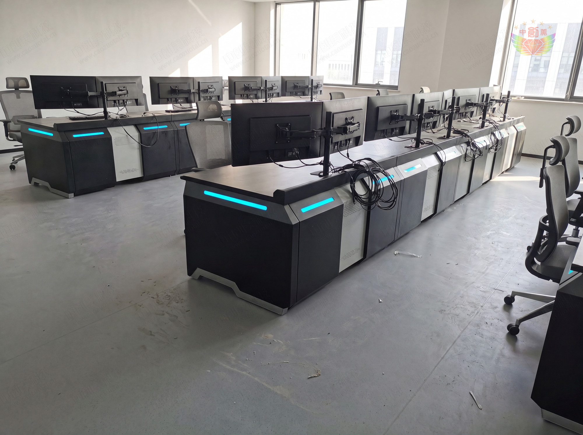 幾何支撐型指揮中心操作臺照片